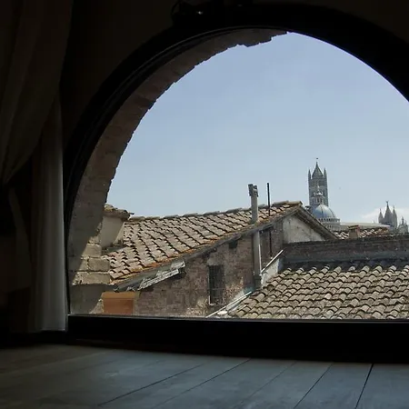 In Centro - Diffuso 3* Sienne