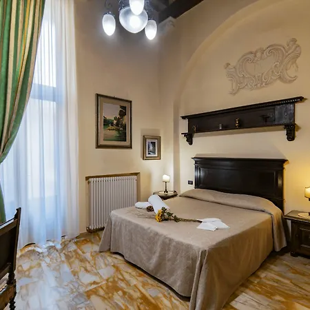 In Centro - Diffuso Bed and breakfast Siena